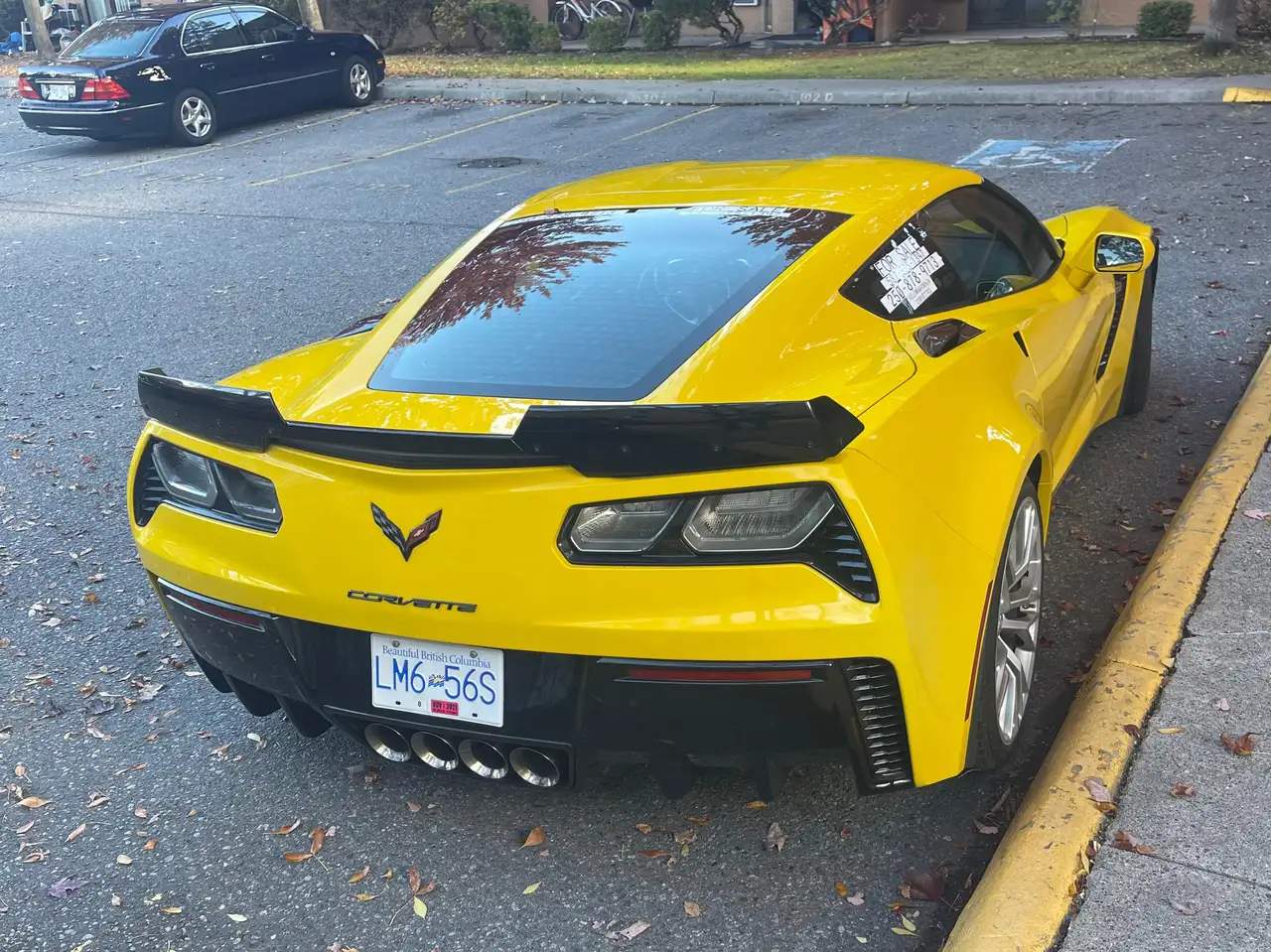 Chevrolet Corvette снимка Chevrolet Corvette