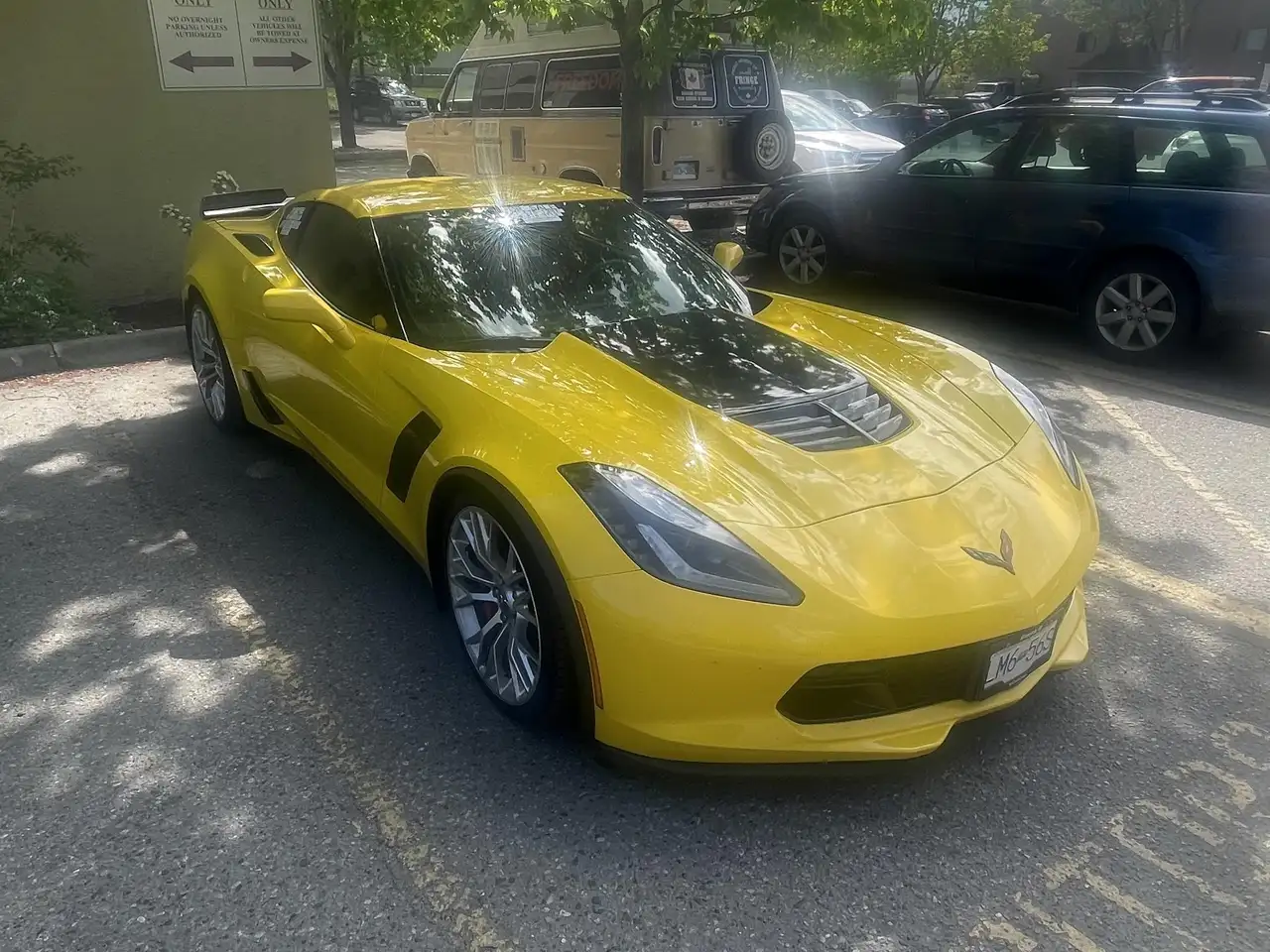 Chevrolet Corvette снимка Chevrolet Corvette