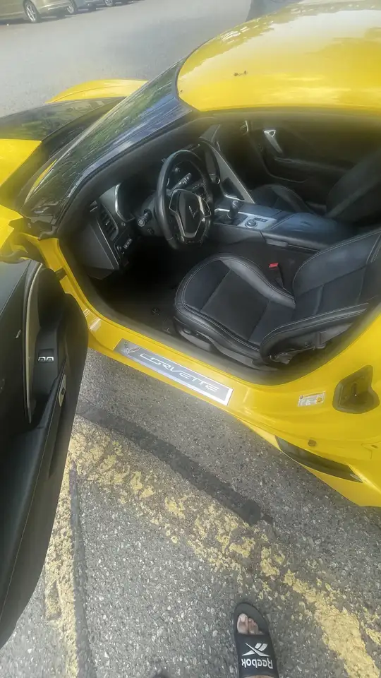 Chevrolet Corvette снимка Chevrolet Corvette