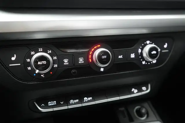 Audi Q5 view 15