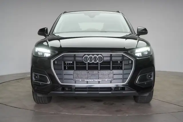 Audi Q5 view 2