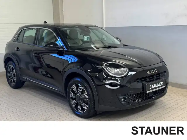 Fiat 600 Hybrid *T WINKEL*R KAMERA*CARPLAY*SHZ*PDC*