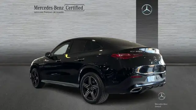 Mercedes-Benz GLC view 4
