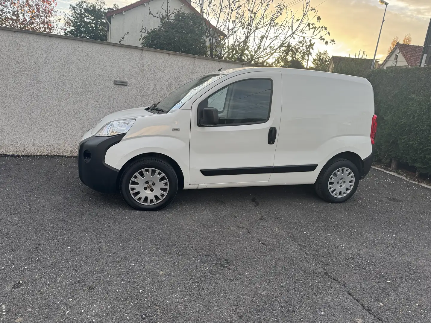 Peugeot Bipper STANDARD 1.3 HDI 80 FAP PREMIUM - 2
