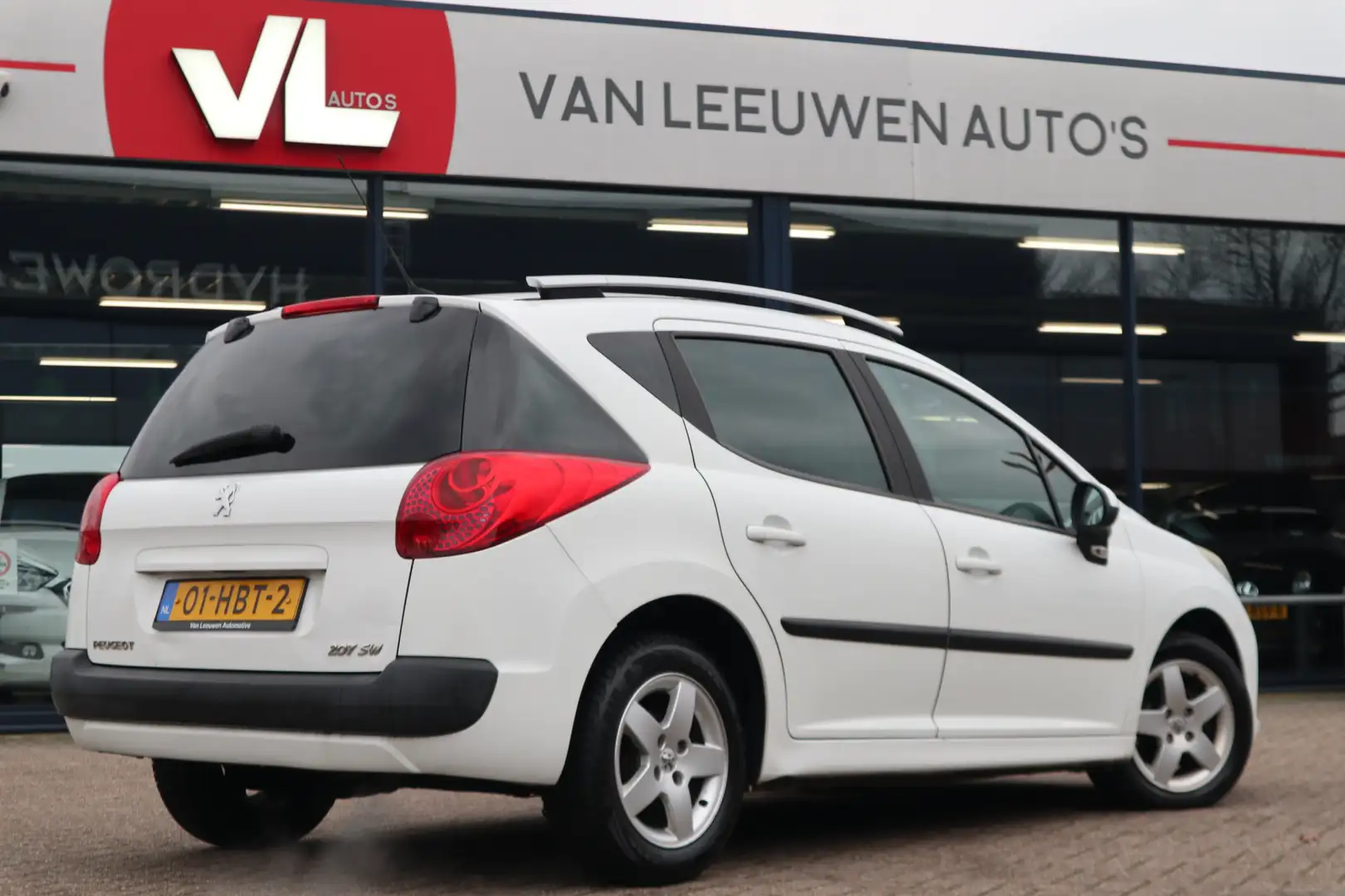 Peugeot 207 SW 1.4 VTi XS | Inruilkoopje | Airco | Radio CD Wit - 2