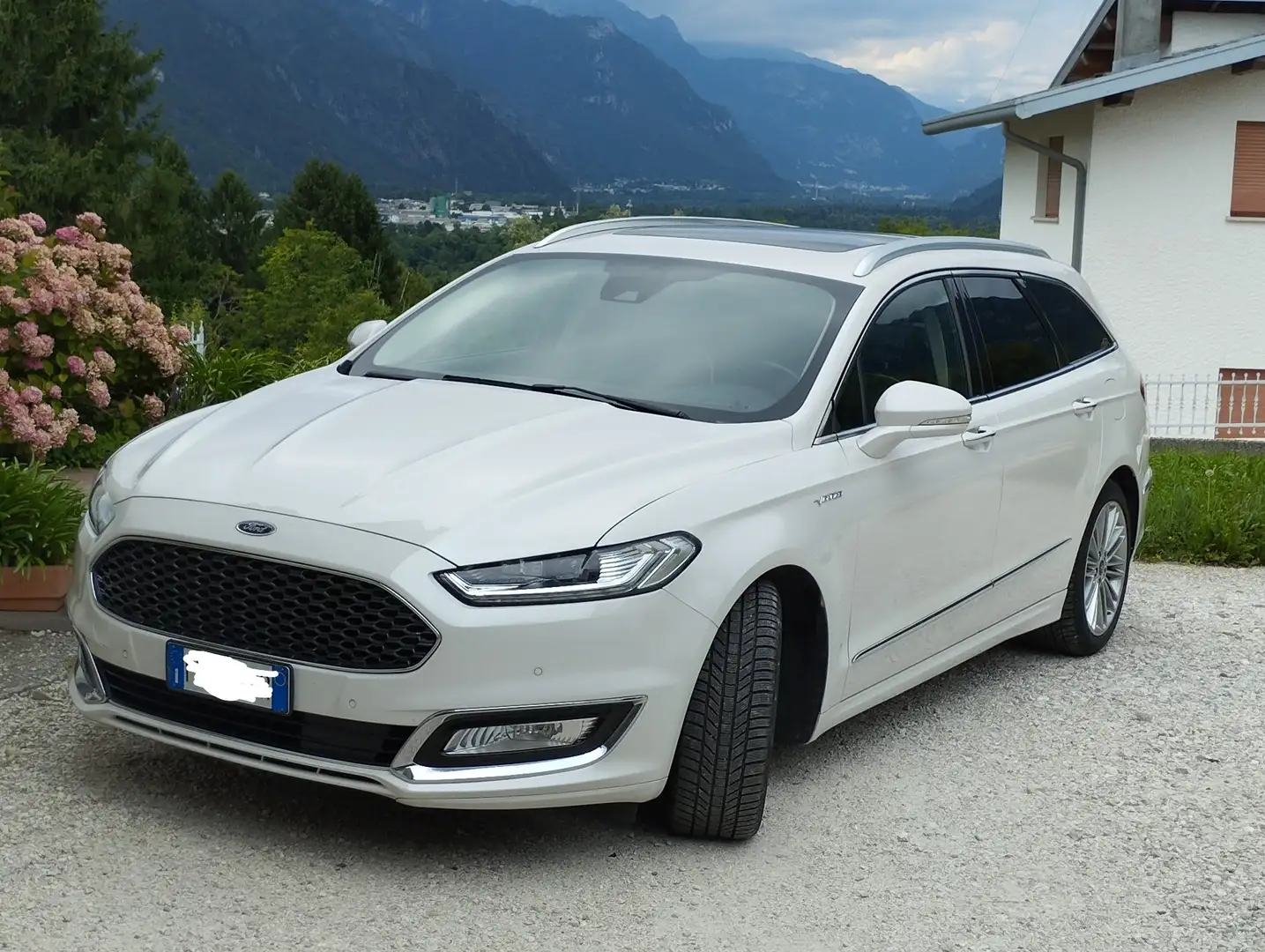 Ford Mondeo SW 2.0 tdci Vignale awd s&s 180cv powershift - 1