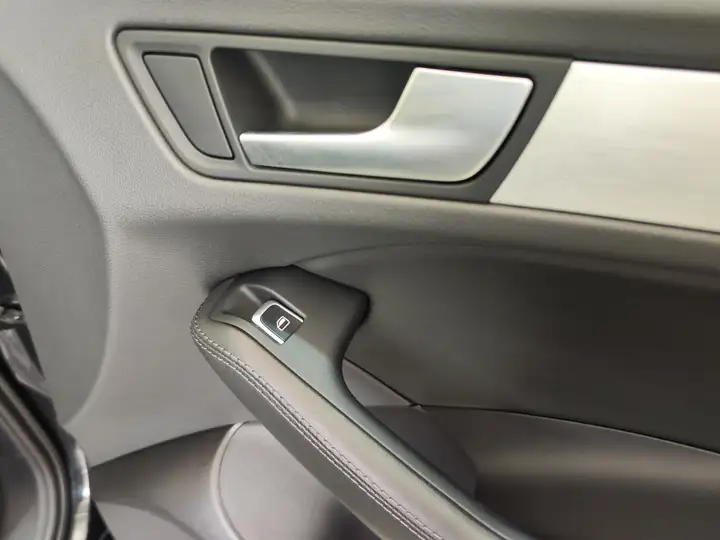 Audi Q5 2.0 TDI Quattro Ambition S-tronic (2012) 2013, foto 40