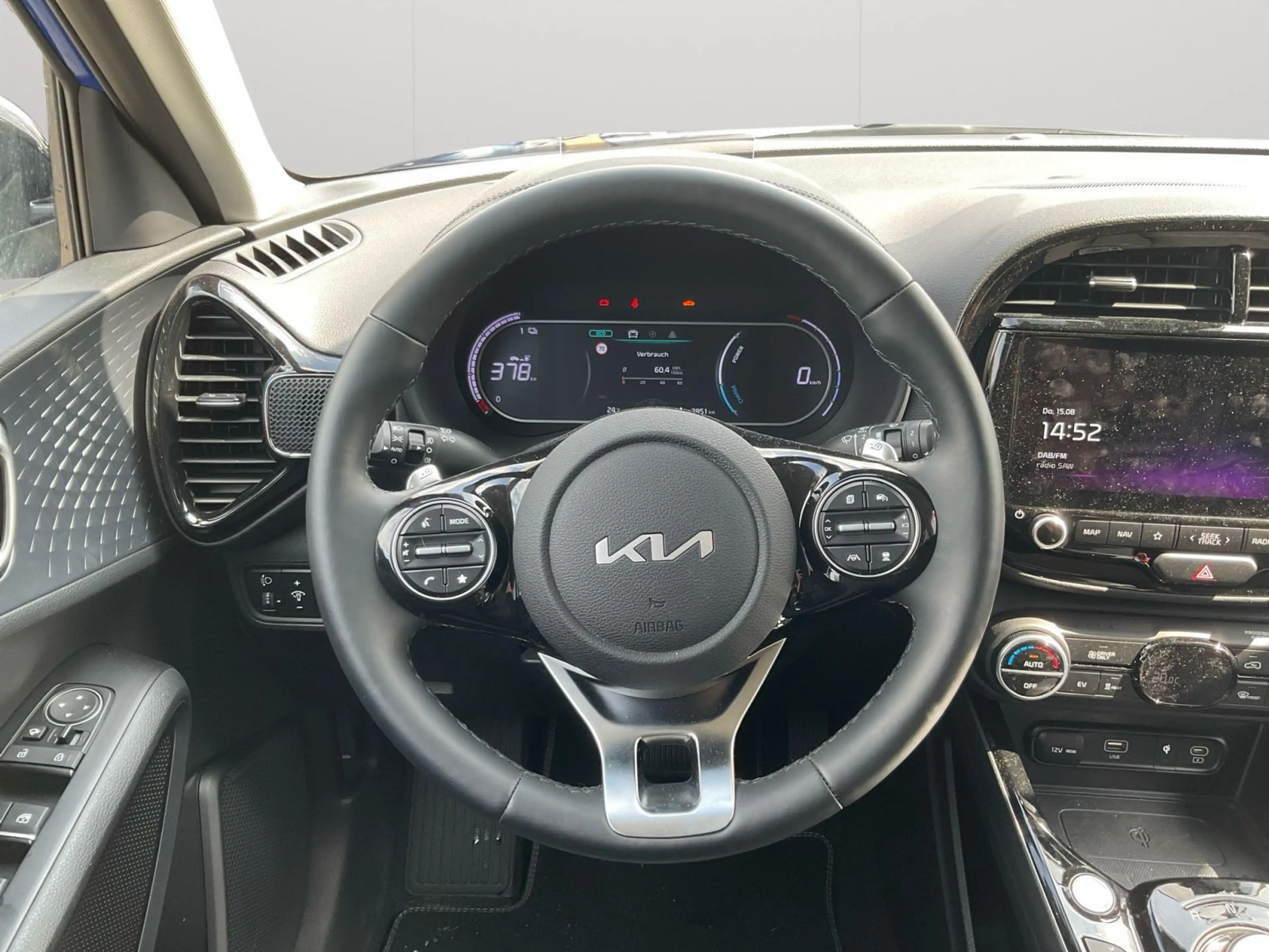 Kia Soul E-Soul Inspiration — photo 13