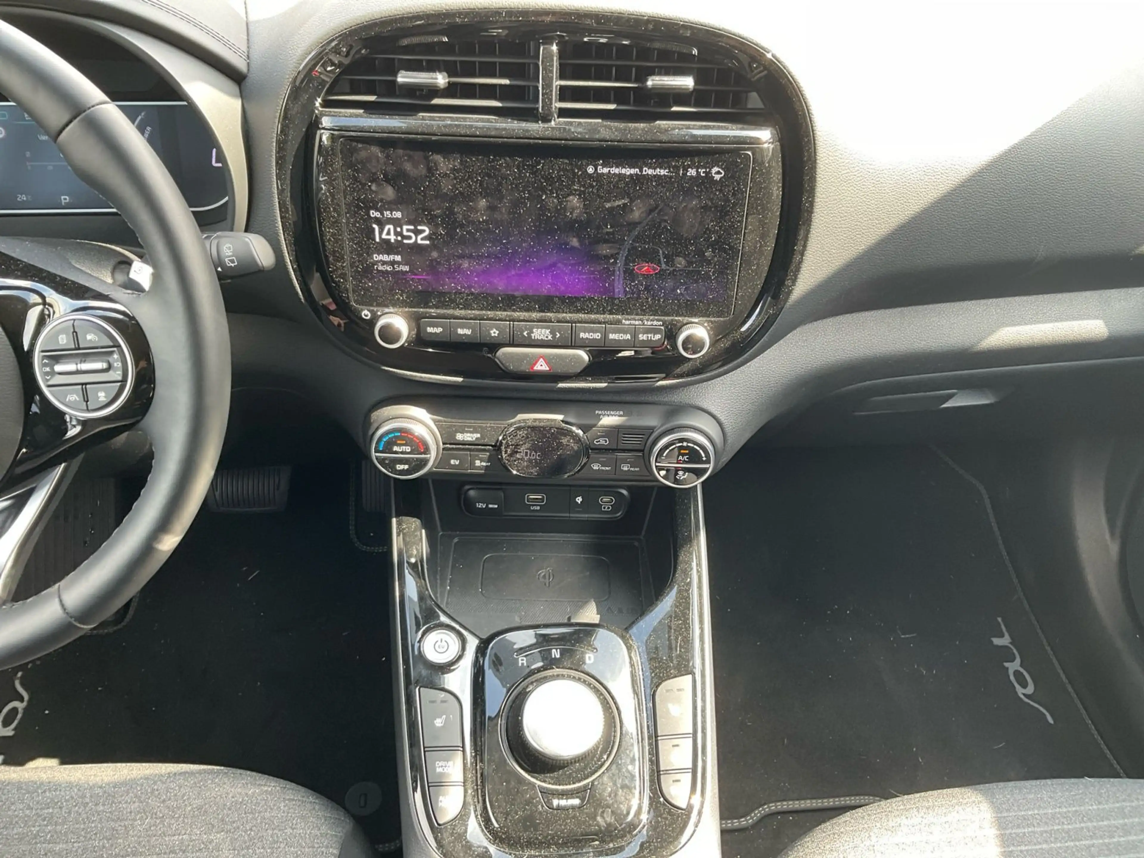 Kia Soul E-Soul Inspiration — photo 12