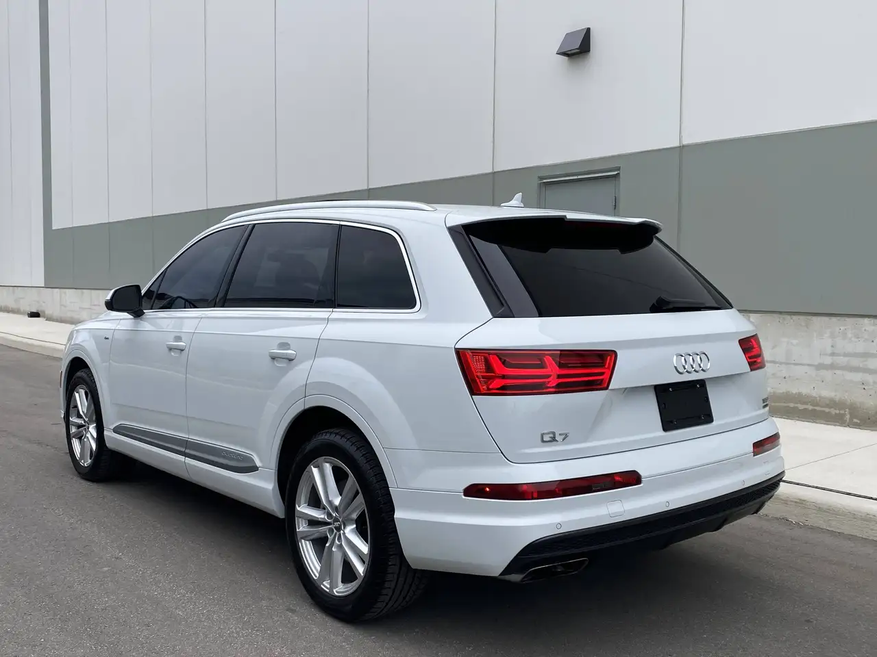 Audi Q7 снимка Audi Q7