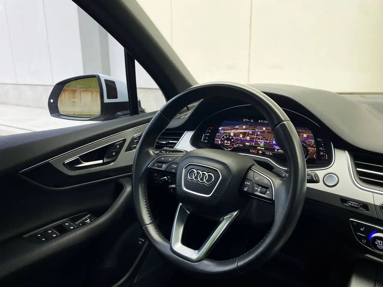 Audi Q7 снимка Audi Q7