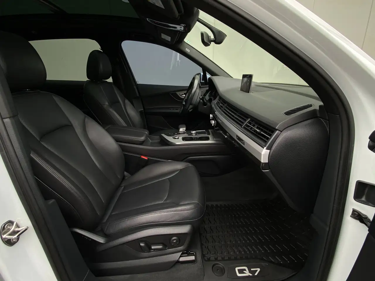 Audi Q7 снимка Audi Q7