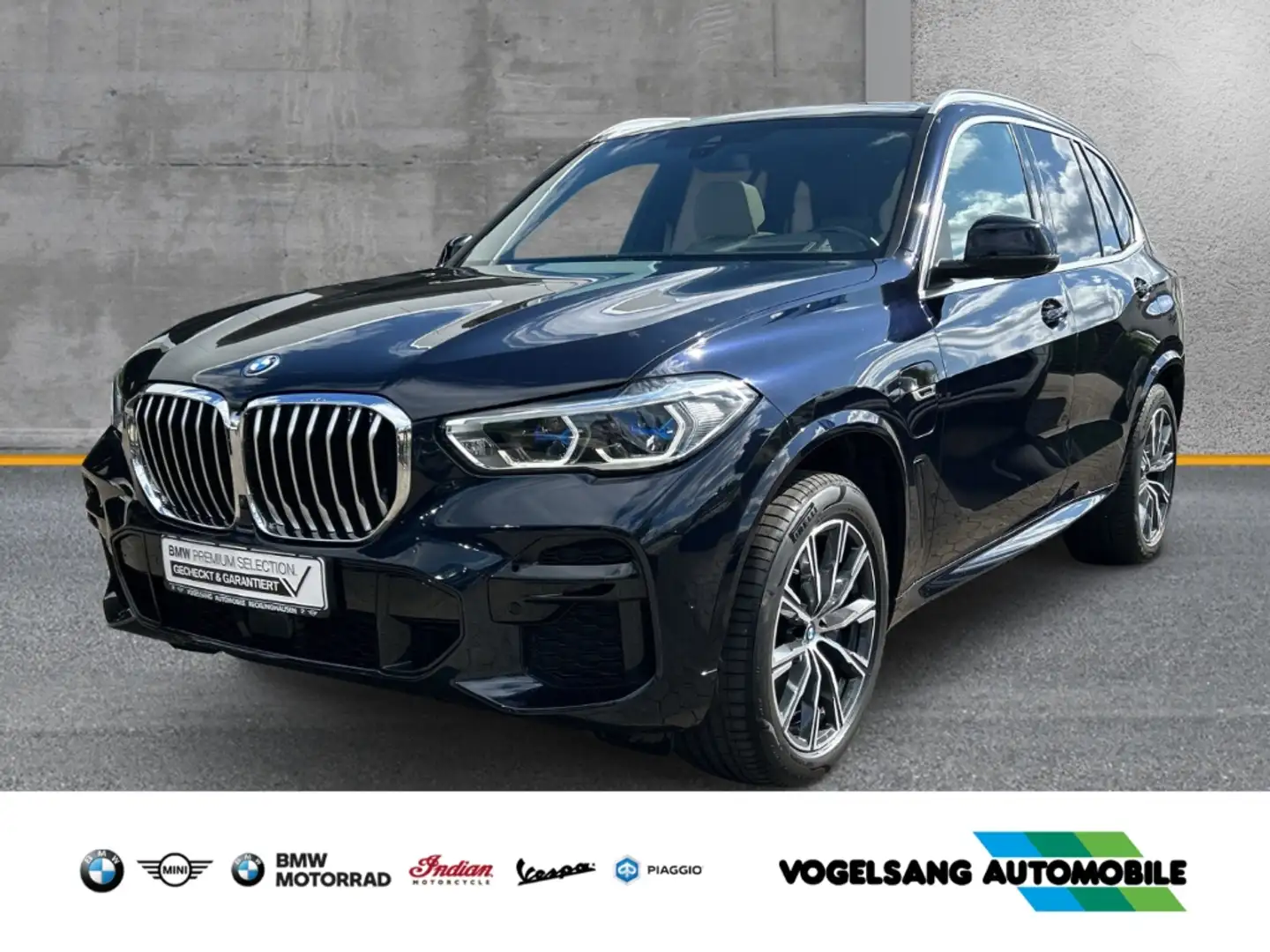 BMW X5 45 e M Sport Luftfederung Panorama Komfortsitze La Nero - 1