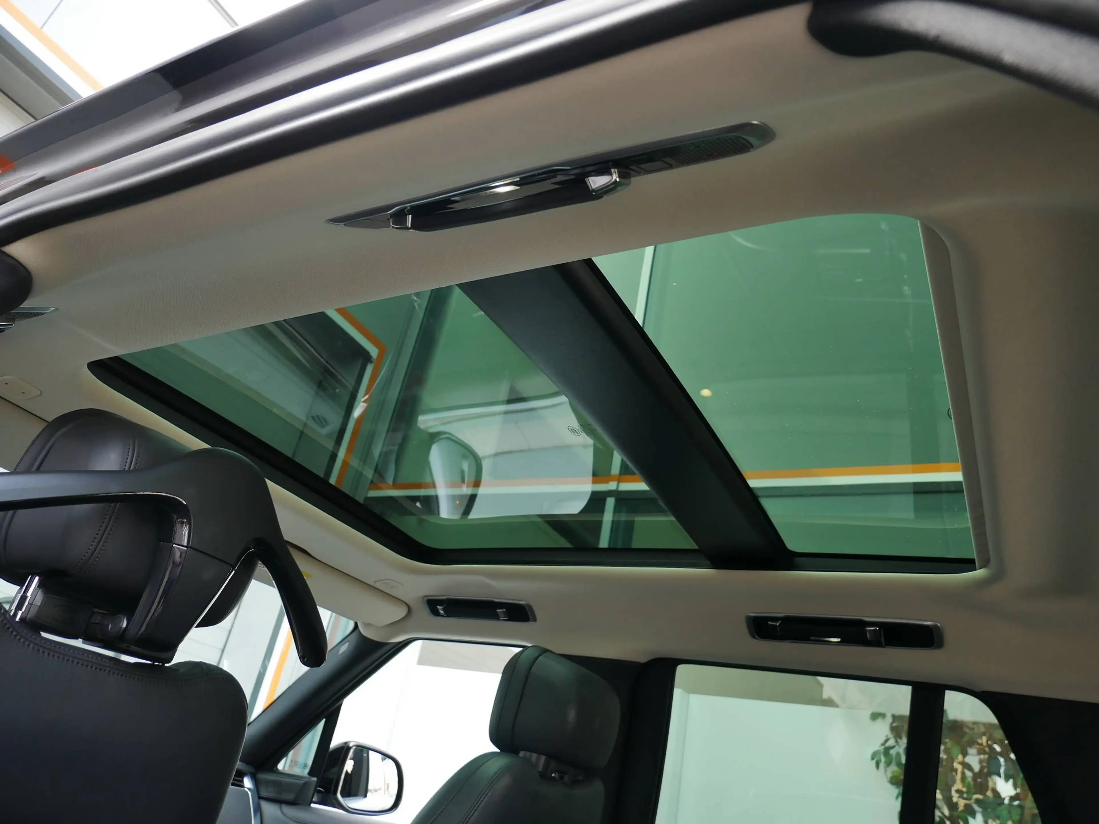 Land Rover Range Rover D350 HSE Pano/ACC/23"/SV leather/4WS — photo 13