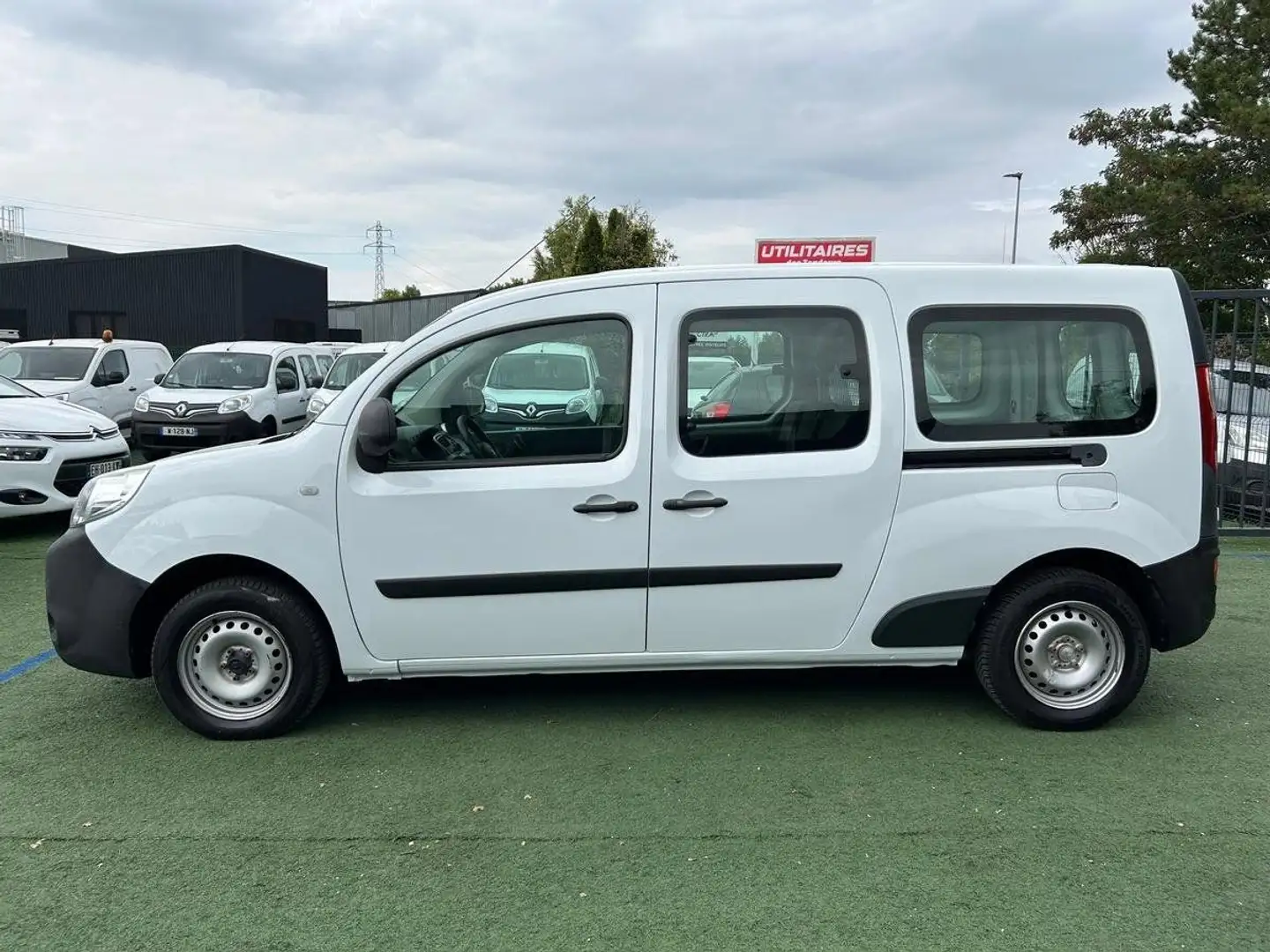 Renault Kangoo Cabine Approfondie 5 places (8.325 HT) 1.5 dCi 90ch Grand Confort Blanc - 2