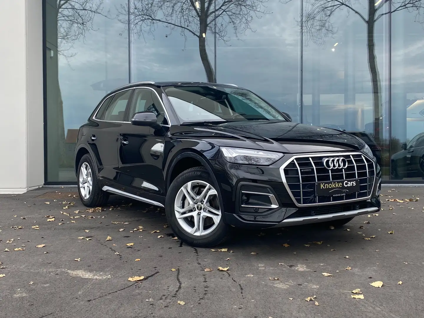Audi Q5 Plug in Hybrid,Parkassist Camera,Lendesteun,Trekha Noir - 1