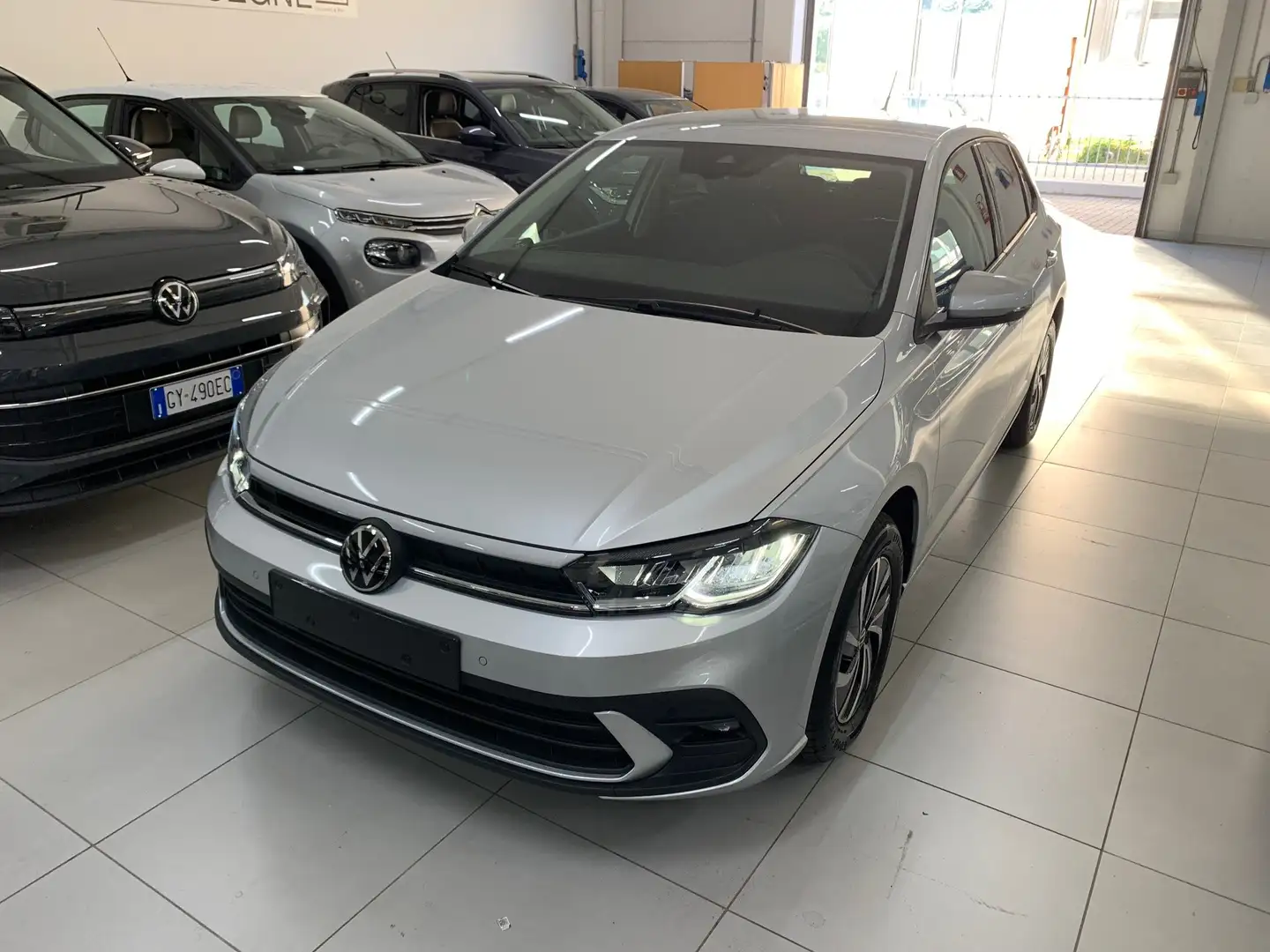 Volkswagen Polo 1.0 evo Edition Plus 80cv KM ZERO Argent - 1