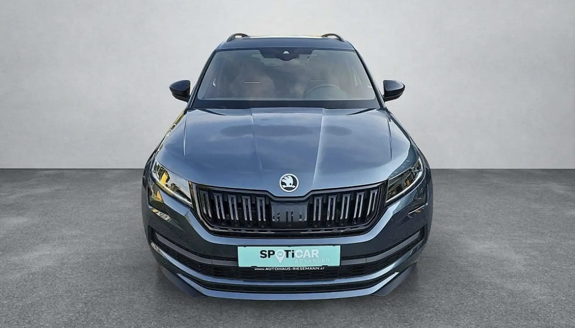 Skoda Kodiaq 2,0 TDI 4x4 Sportline DSG, 7 Sitze, AHK, Standh.. Grau - 2
