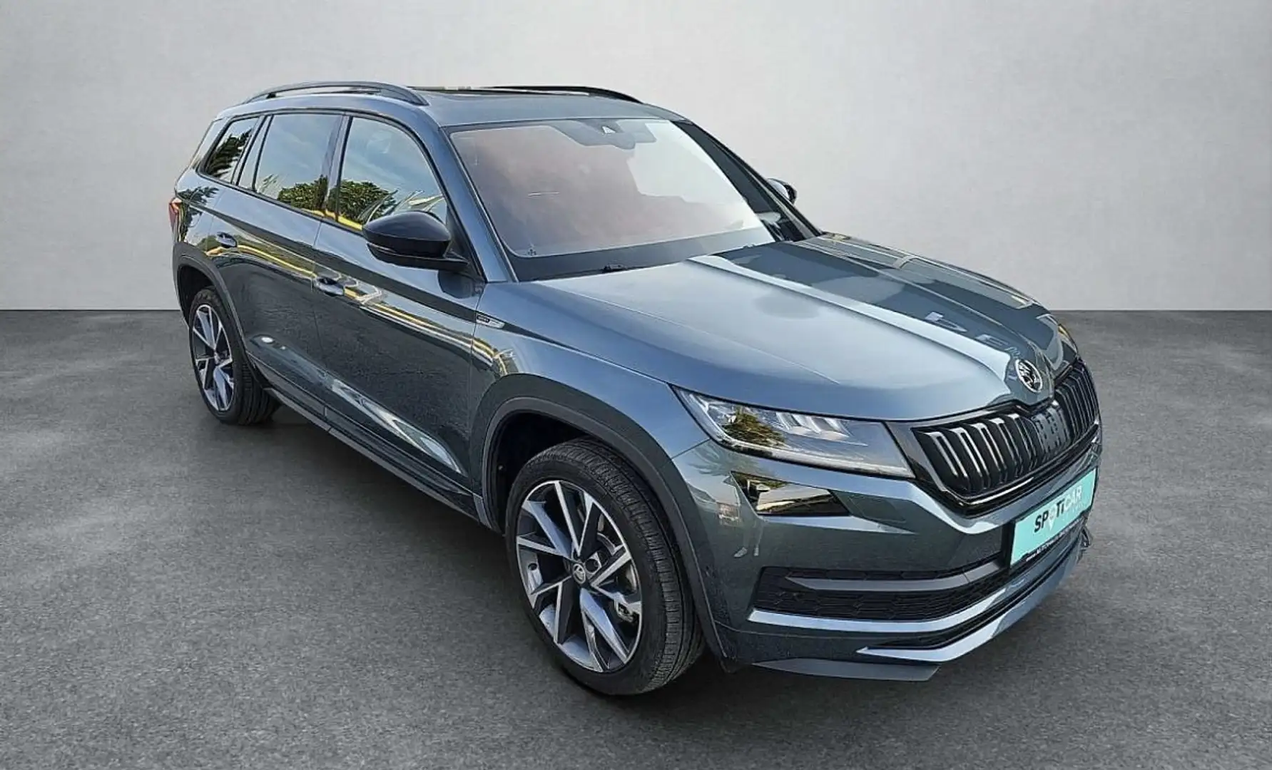 Skoda Kodiaq 2,0 TDI 4x4 Sportline DSG, 7 Sitze, AHK, Standh.. Grau - 1