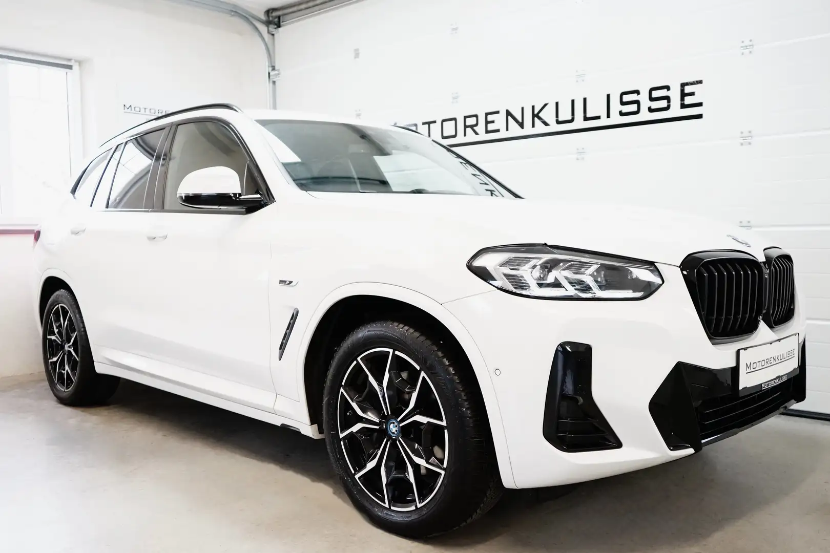BMW X3 xDrive30e M Sport Aut. - AHK - HeadUp - adapt. LED Weiß - 2