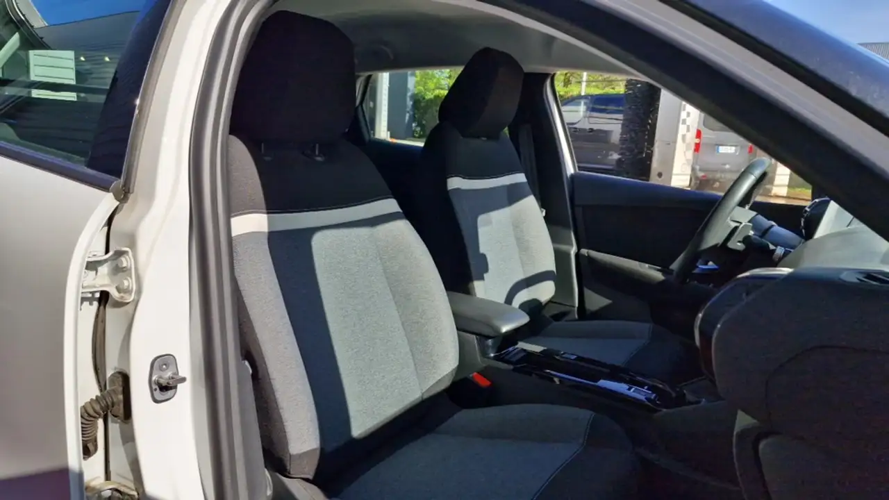 Citroen C4 Berline — photo 8
