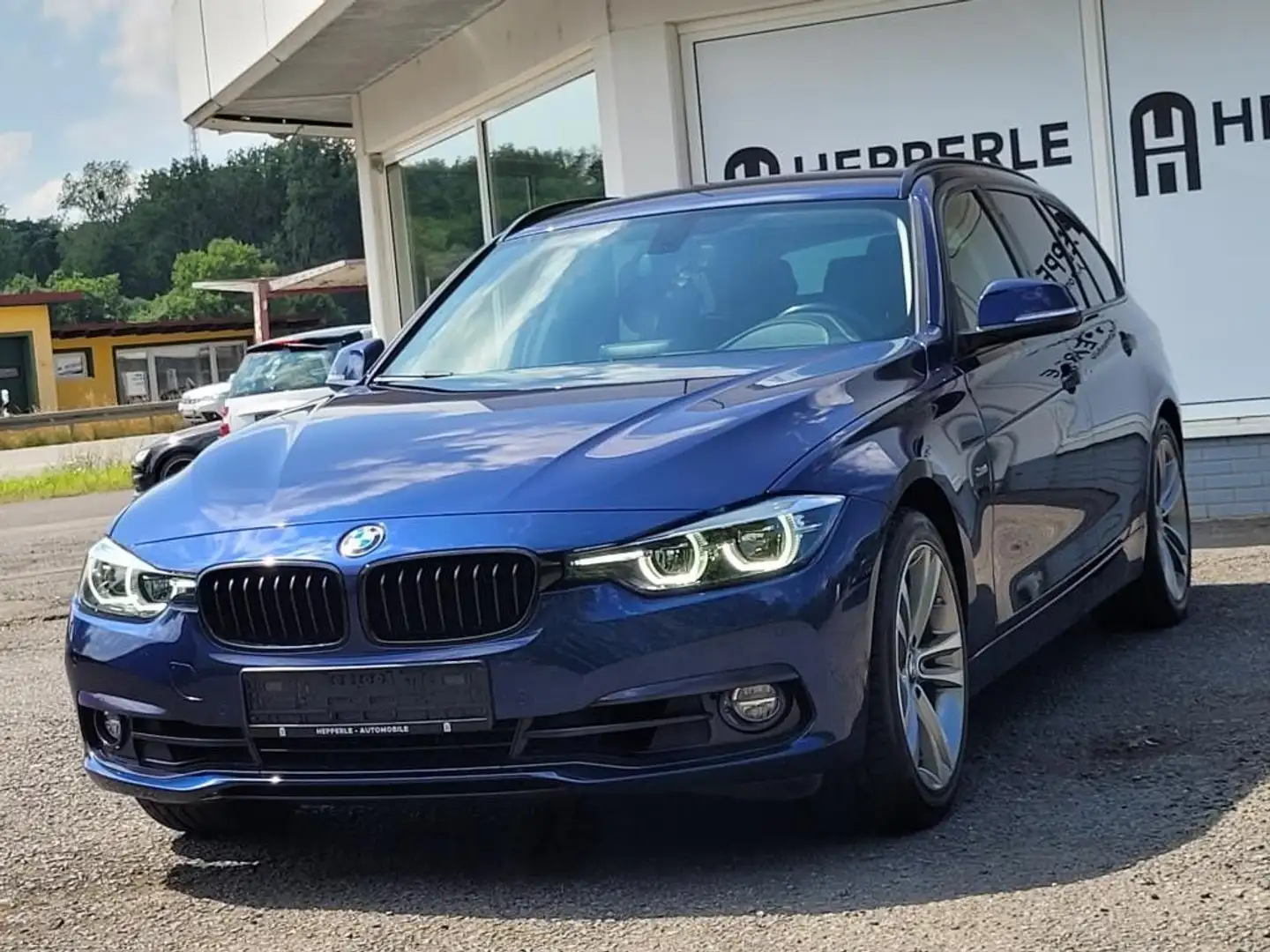 BMW 330 i xDrive Sport Line Shadow LED+NAVI+ACC+18" Bleu - 2