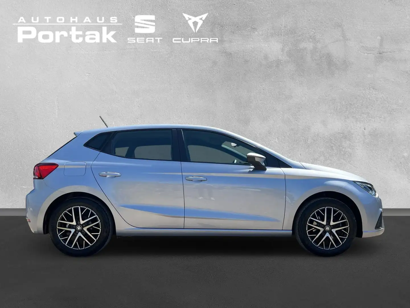 SEAT Ibiza Beats Fast Lane 1.0 TSi 85KW (116PS) 6-Gang Silber - 2