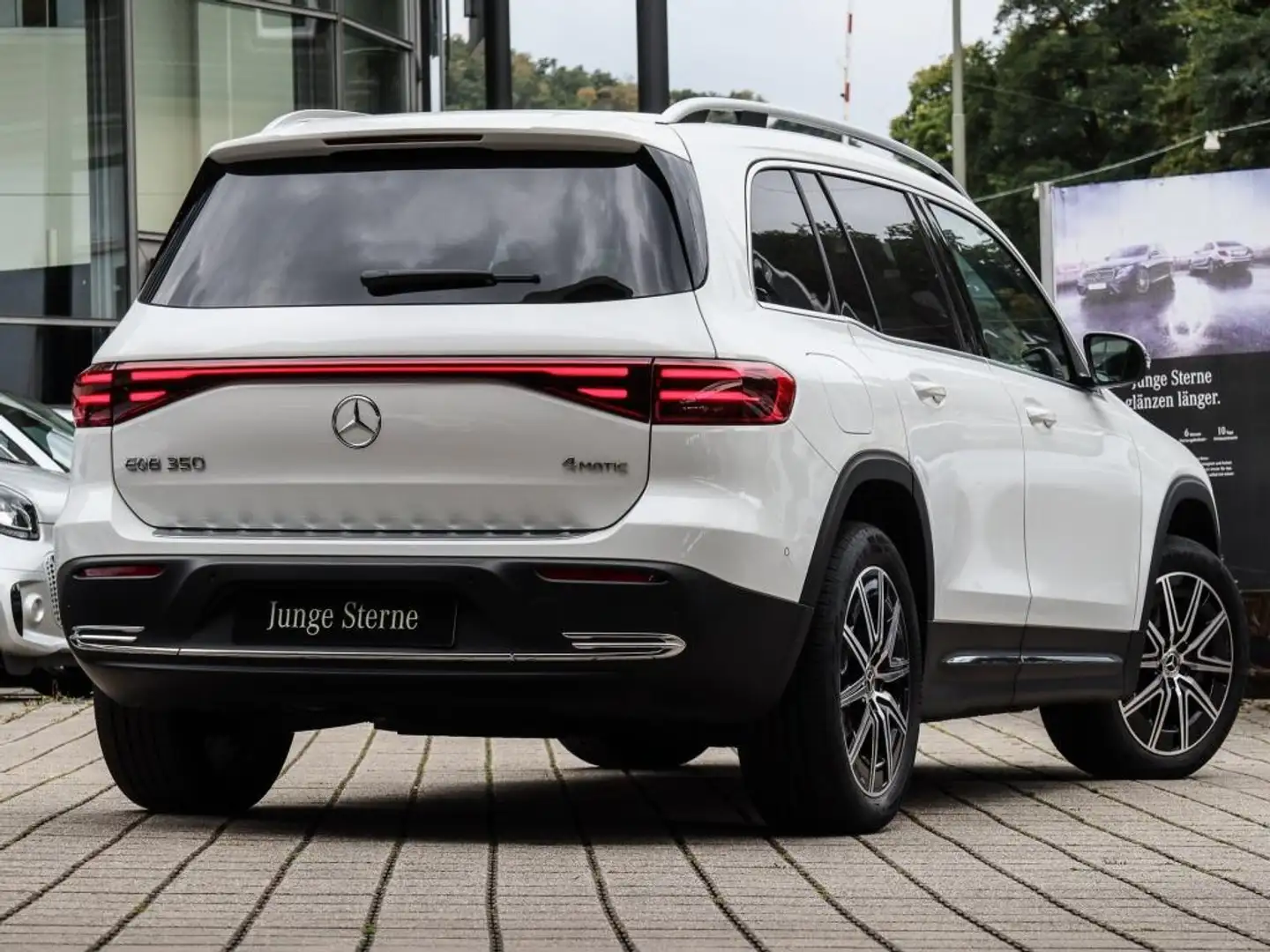 Mercedes-Benz EQB 350 4M Progressive/Pano/Kamera/LED/Totw/Shz Blanc - 2