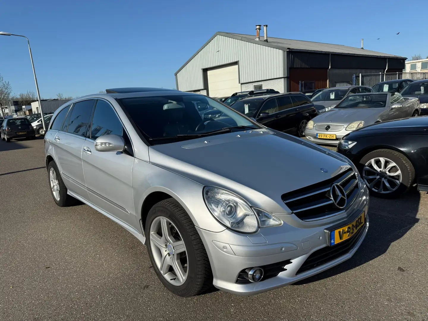 Mercedes-Benz R 320 CDI 4MATIC VAN NAV+Clima Bj:2009 Gris - 2