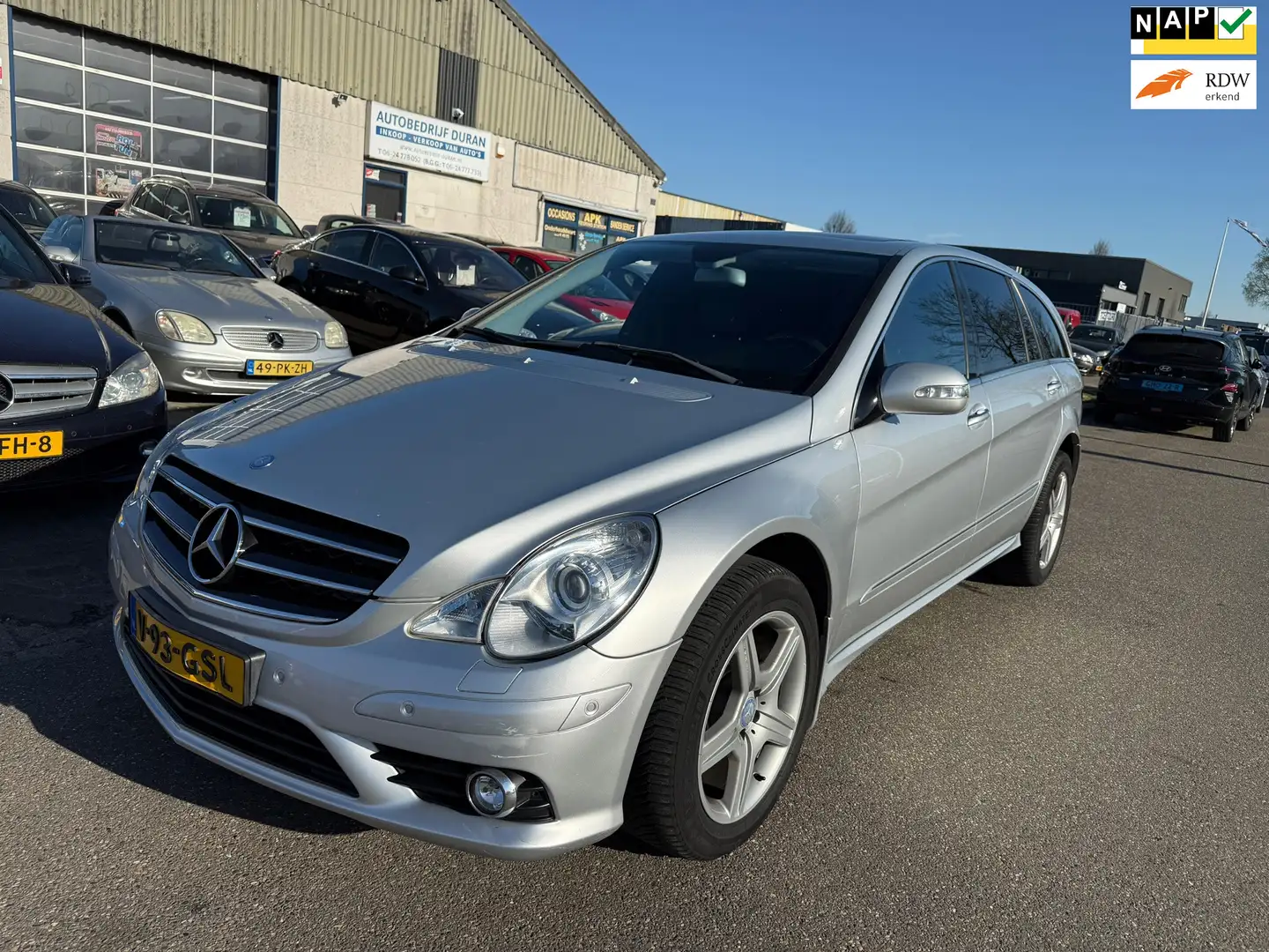 Mercedes-Benz R 320 CDI 4MATIC VAN NAV+Clima Bj:2009 Gris - 1