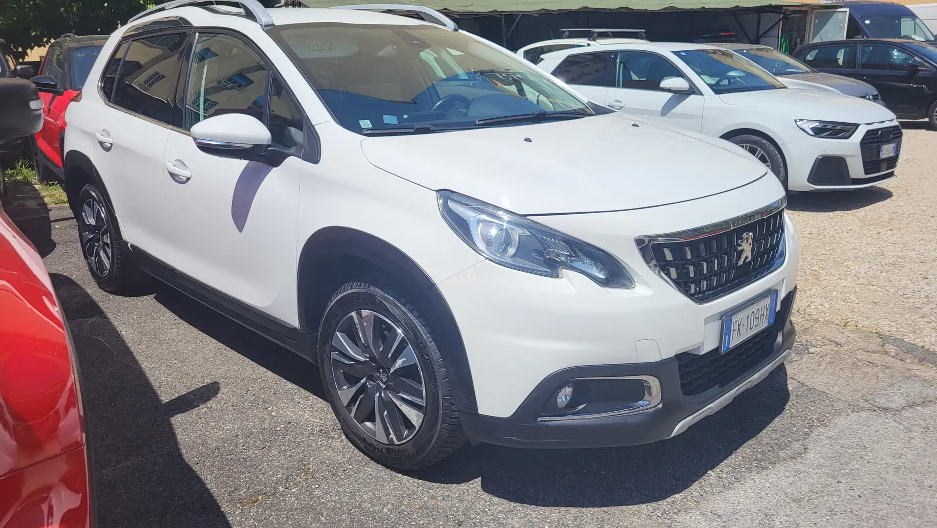 Peugeot 2008 2008 1.2 puretech Allure 82cv my16 Wit - 1