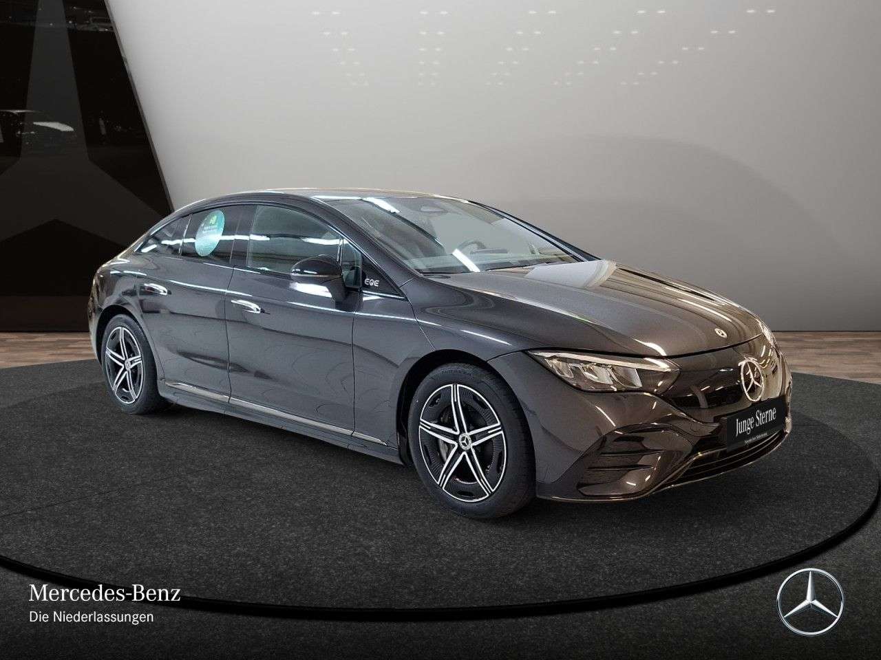 Mercedes-Benz EQE