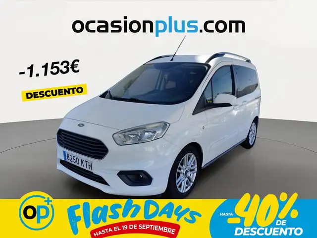 Ford Tourneo Courier 1.0 Ecoboost Titanium
