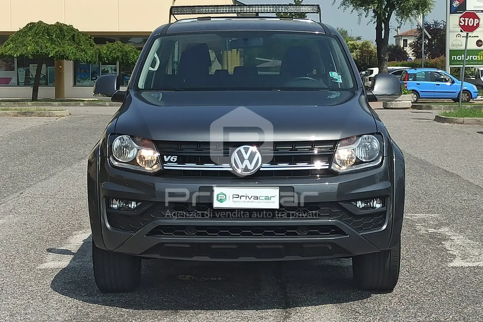 Volkswagen Amarok 3.0 V6 TDI 4MOTION BMT permanente aut. DC IVA ESP Grijs - 2