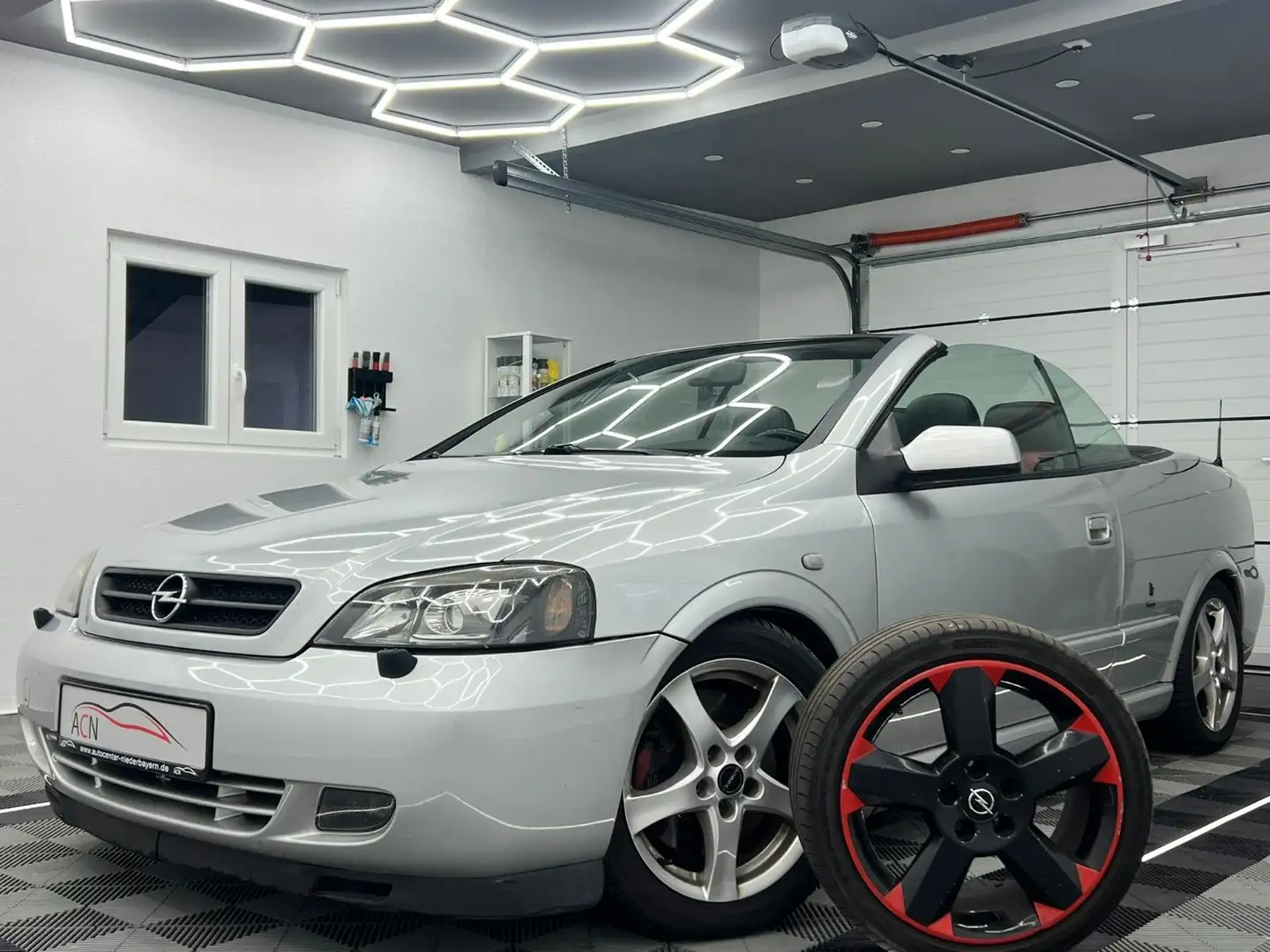 Opel Astra G Cabrio 2.0 Turbo/SHZ/KLIMA/LINEA ROSSA Silber - 1