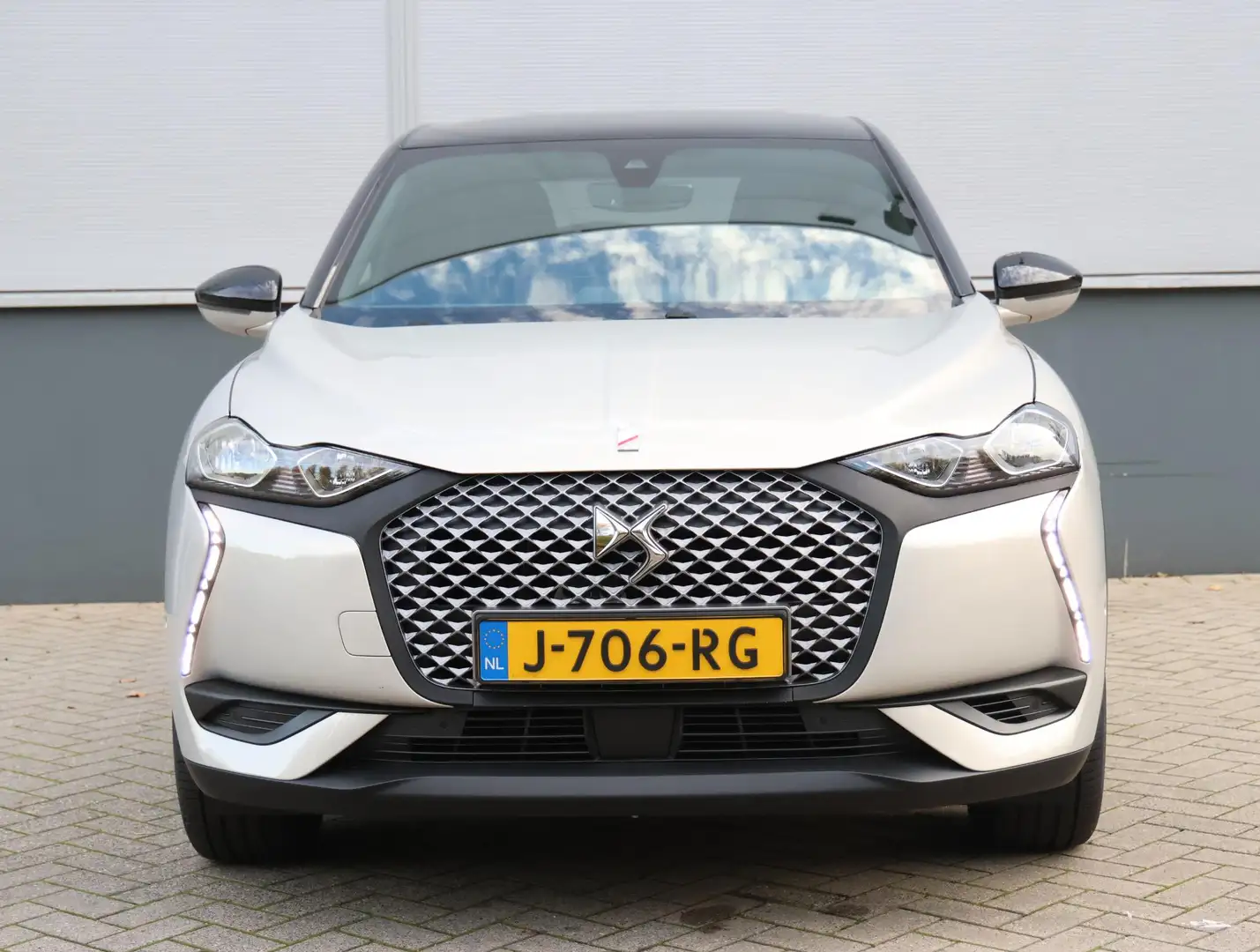 DS Automobiles DS 3 Crossback Business 50kWh | 1ste eigenaar | 3 FASE | ACCURAPP Gris - 2