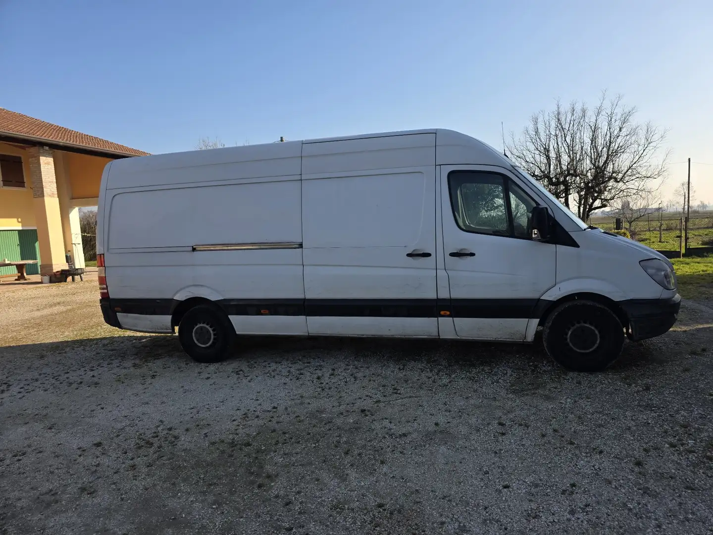 Mercedes-Benz Sprinter LUNGO   7 METRI - 2