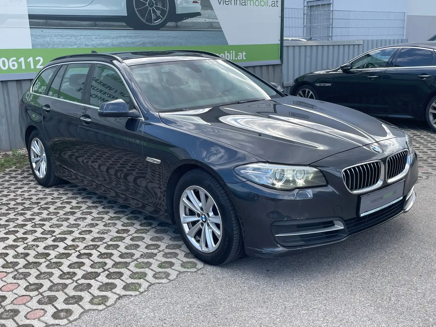 BMW 520 520d xDrive Touring Aut. * 1. Besitz * Grau - 1