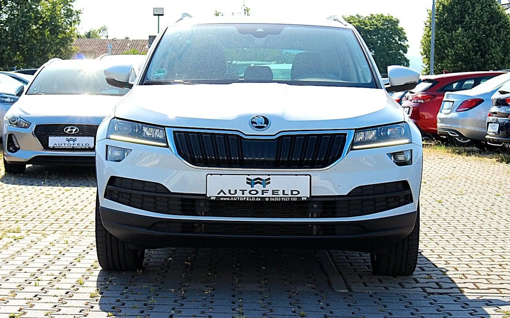 Skoda Karoq 2.0 TDI DSG 4x4/VOLLSH/1.HAND/PANO/LEDER/ Blanc - 2