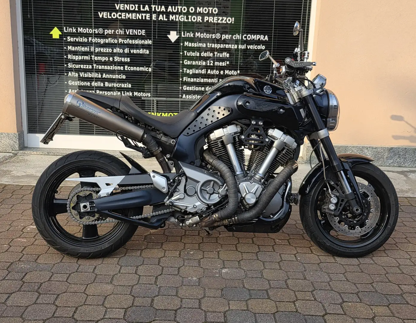 Yamaha MT-01 Akrapovich Negro - 1