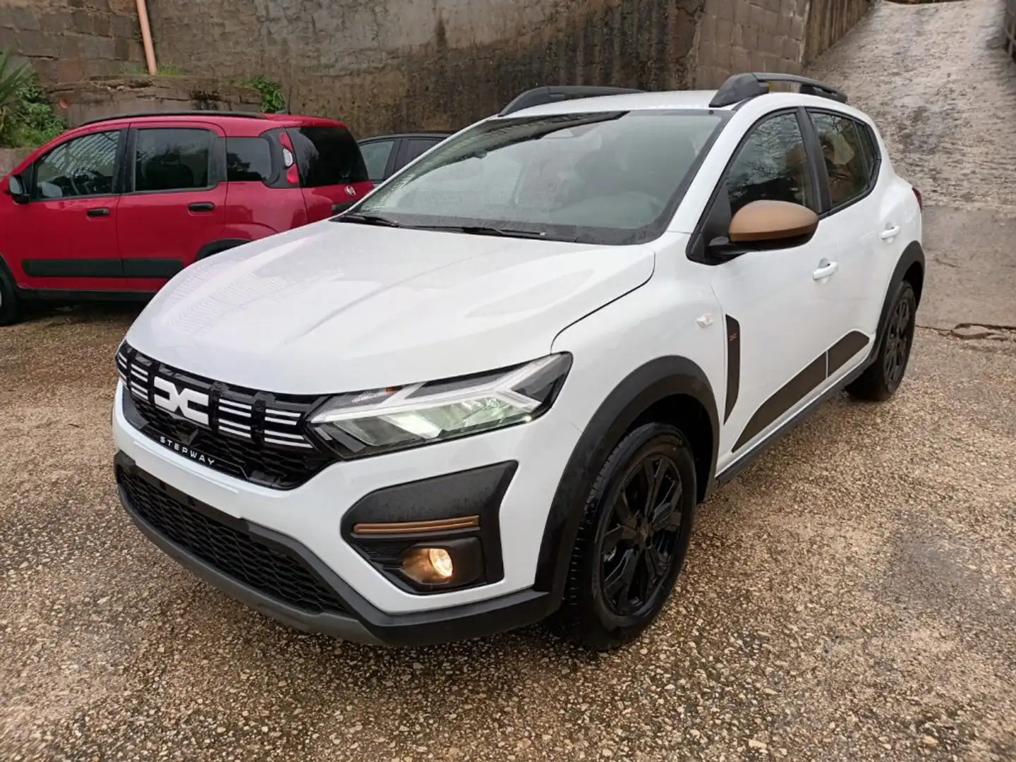 Dacia Sandero STEPWAY 1.0 TCE EXTREME ECO-G 100CV CAM Bianco - 2