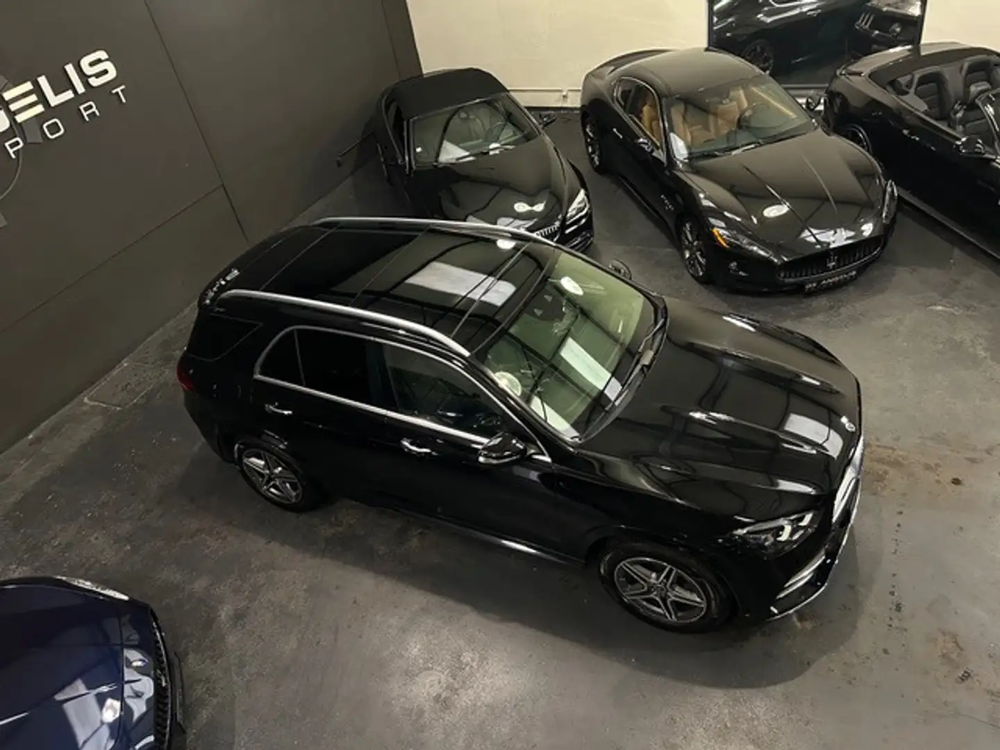 Mercedes-Benz GLE 450 AMG LINE Schwarz - 2