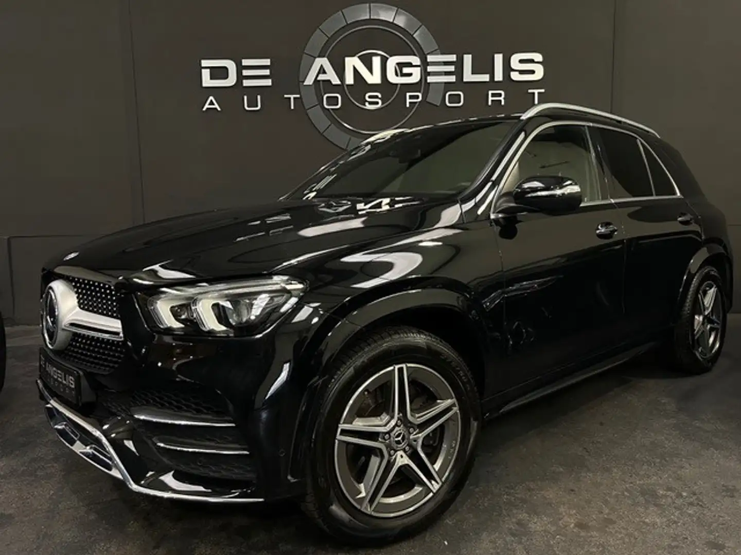 Mercedes-Benz GLE 450 AMG LINE Schwarz - 1