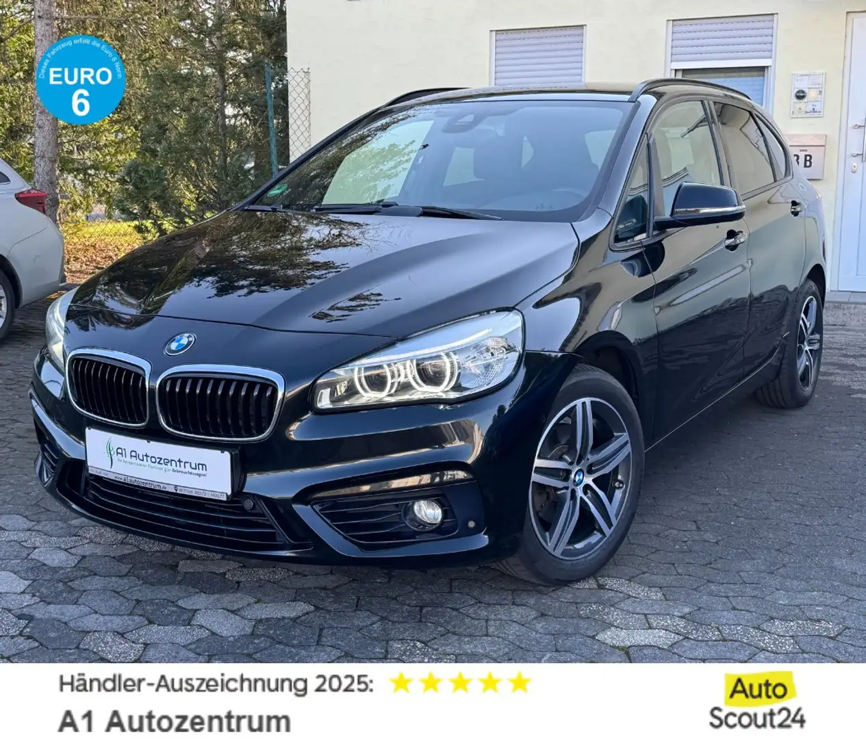 BMW 218 d Active Tourer Sport Automatik Navi SHZ AHK LED Fekete - 1