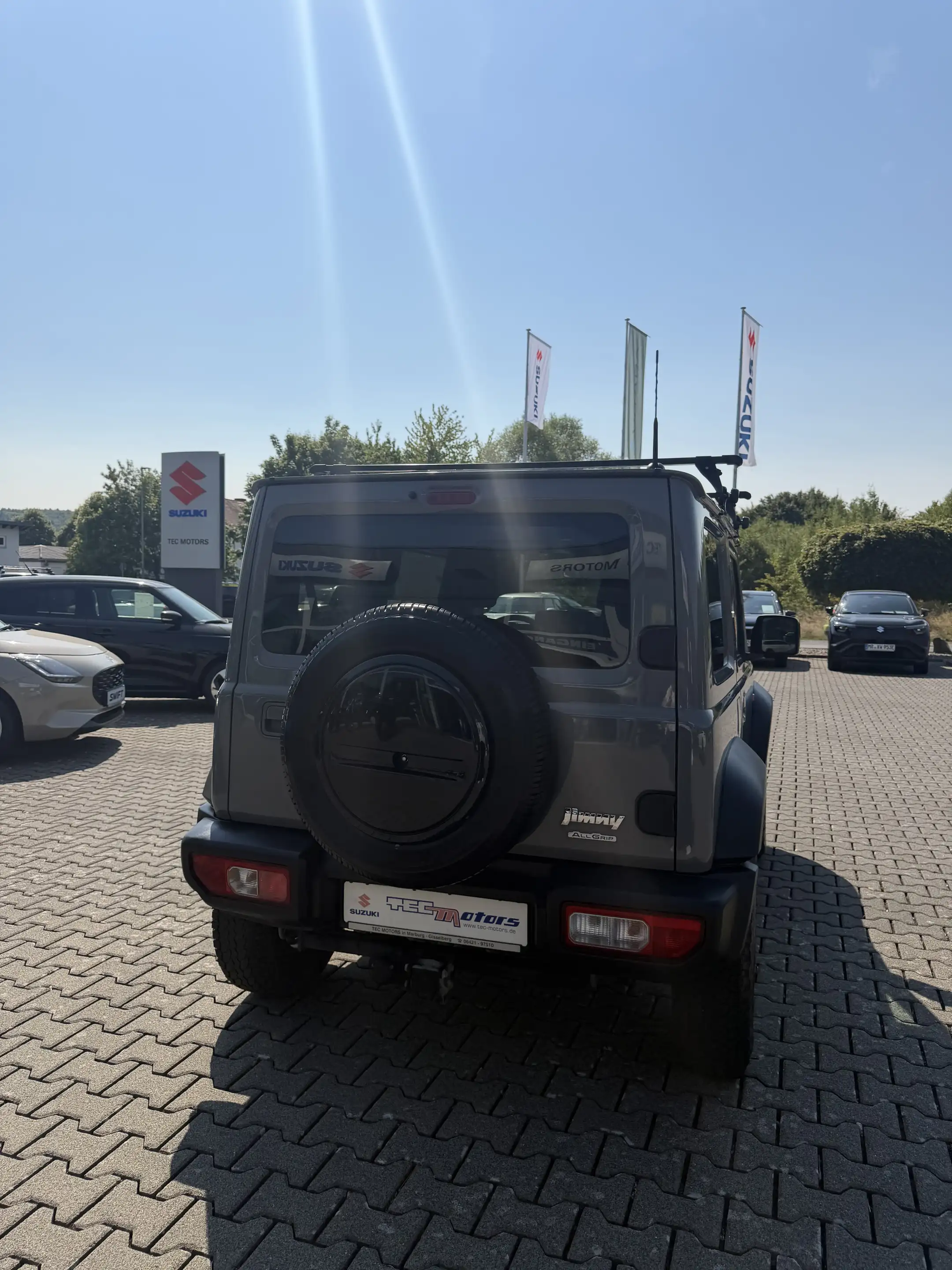 Suzuki Jimny Jimny 1.5 ALLGRIP Comfort + 4 Sitzer !! — photo 4