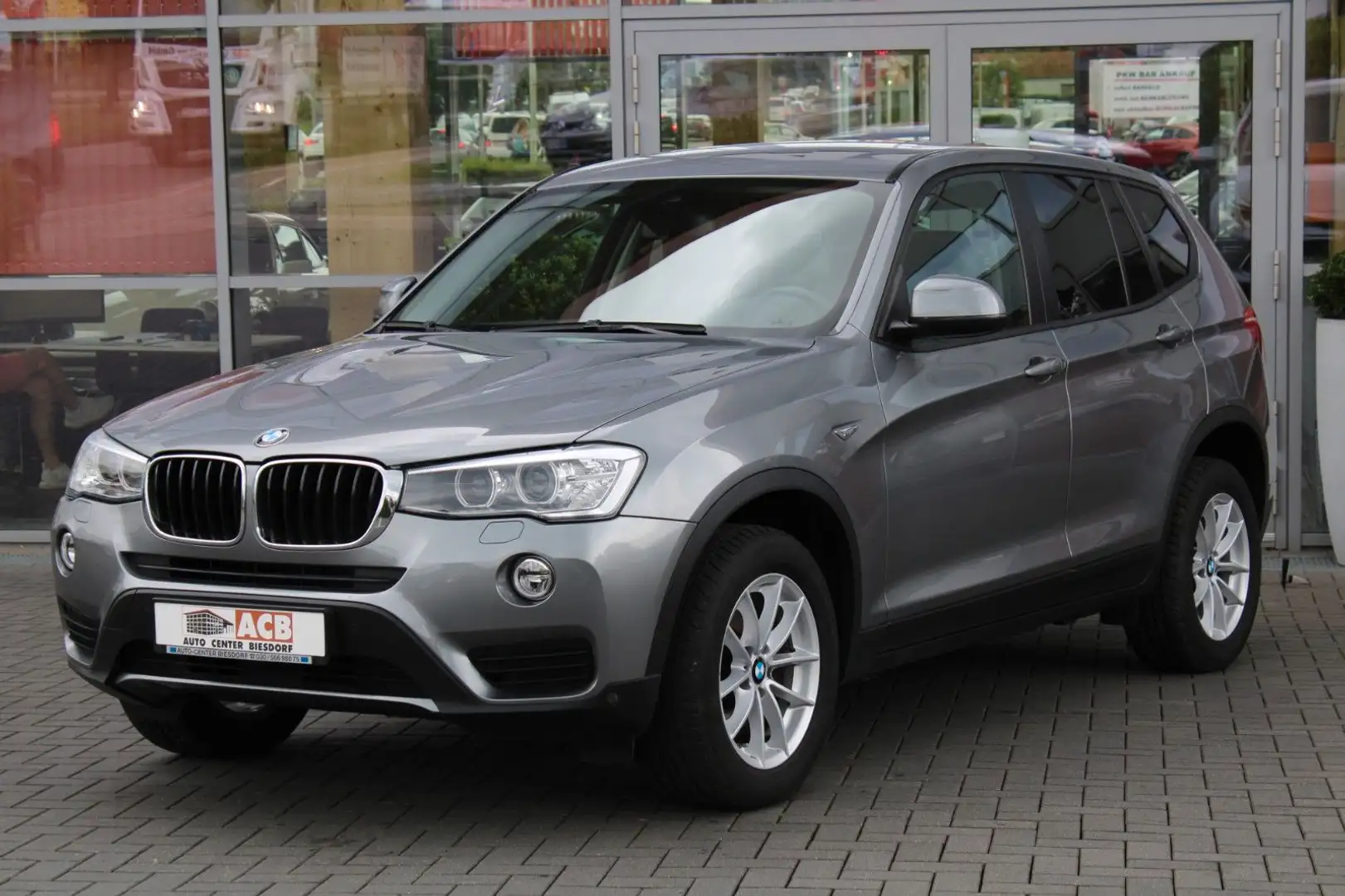 BMW X3 xDrive 20 d HeadUp Sthzg DAB RFK Gris - 2
