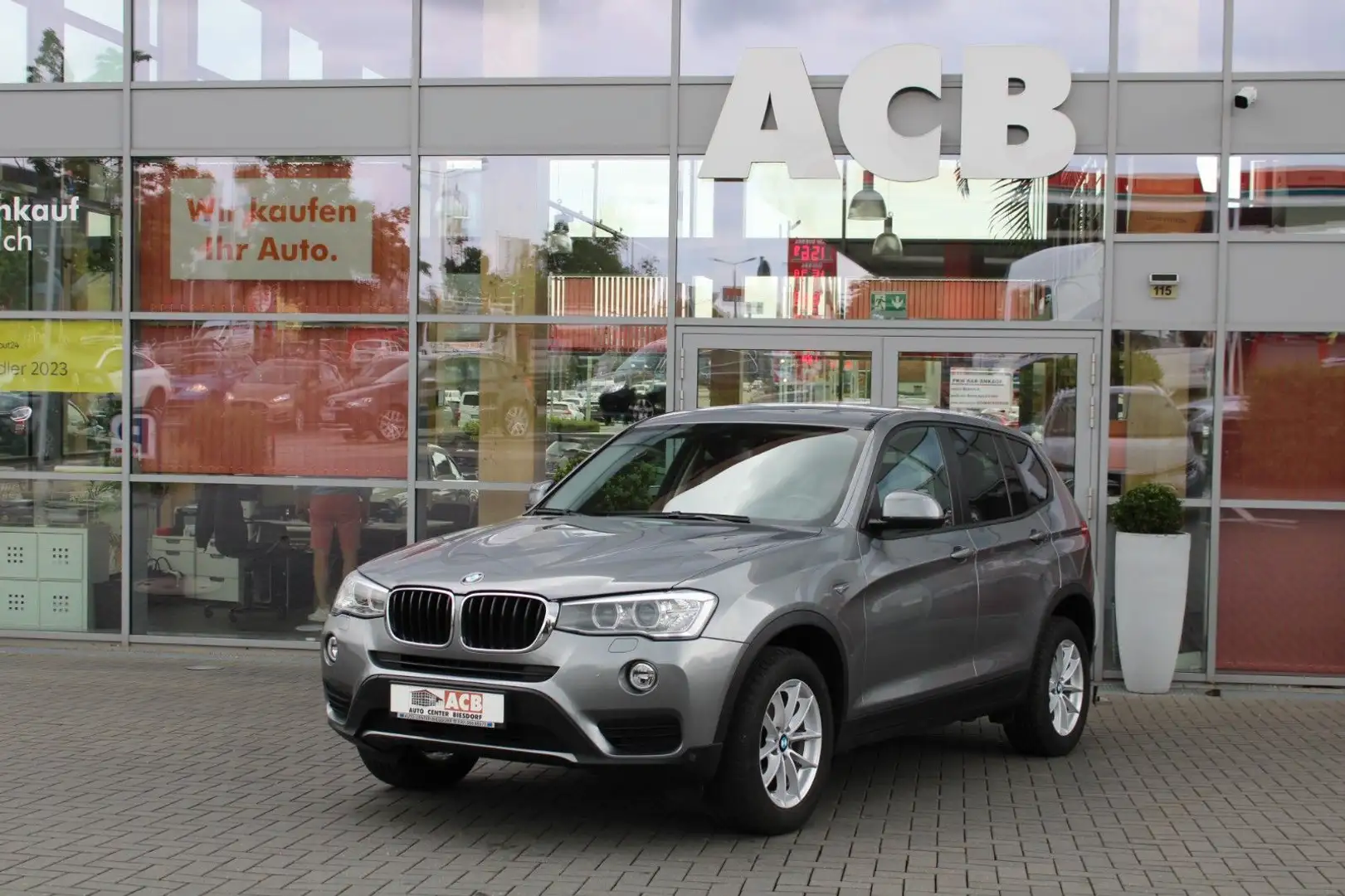 BMW X3 xDrive 20 d HeadUp Sthzg DAB RFK Gris - 1