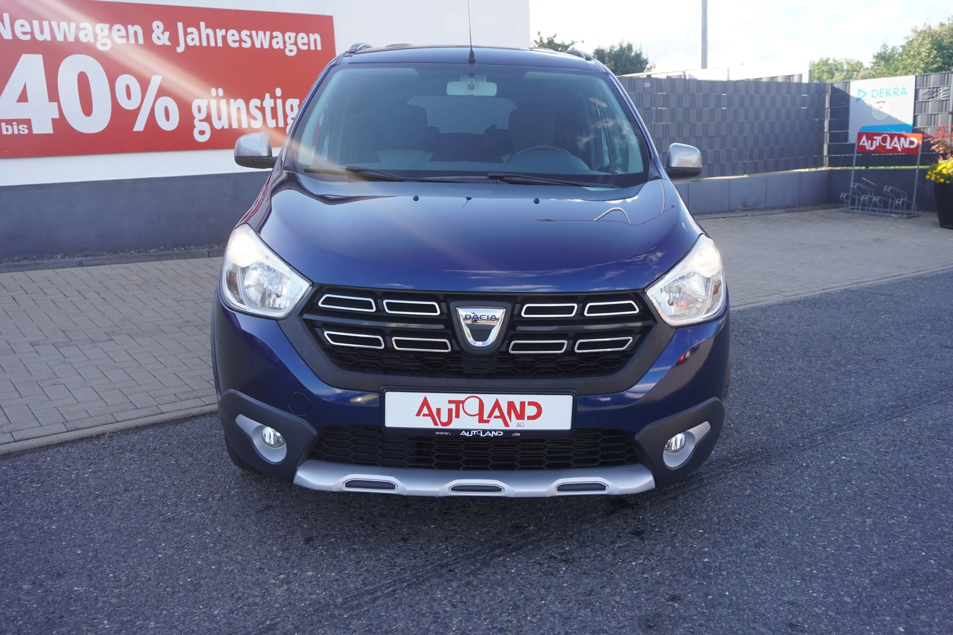 Dacia Lodgy 1.6 SCe Stepway Klima Navi Kamera 7-Sitzer — photo 9