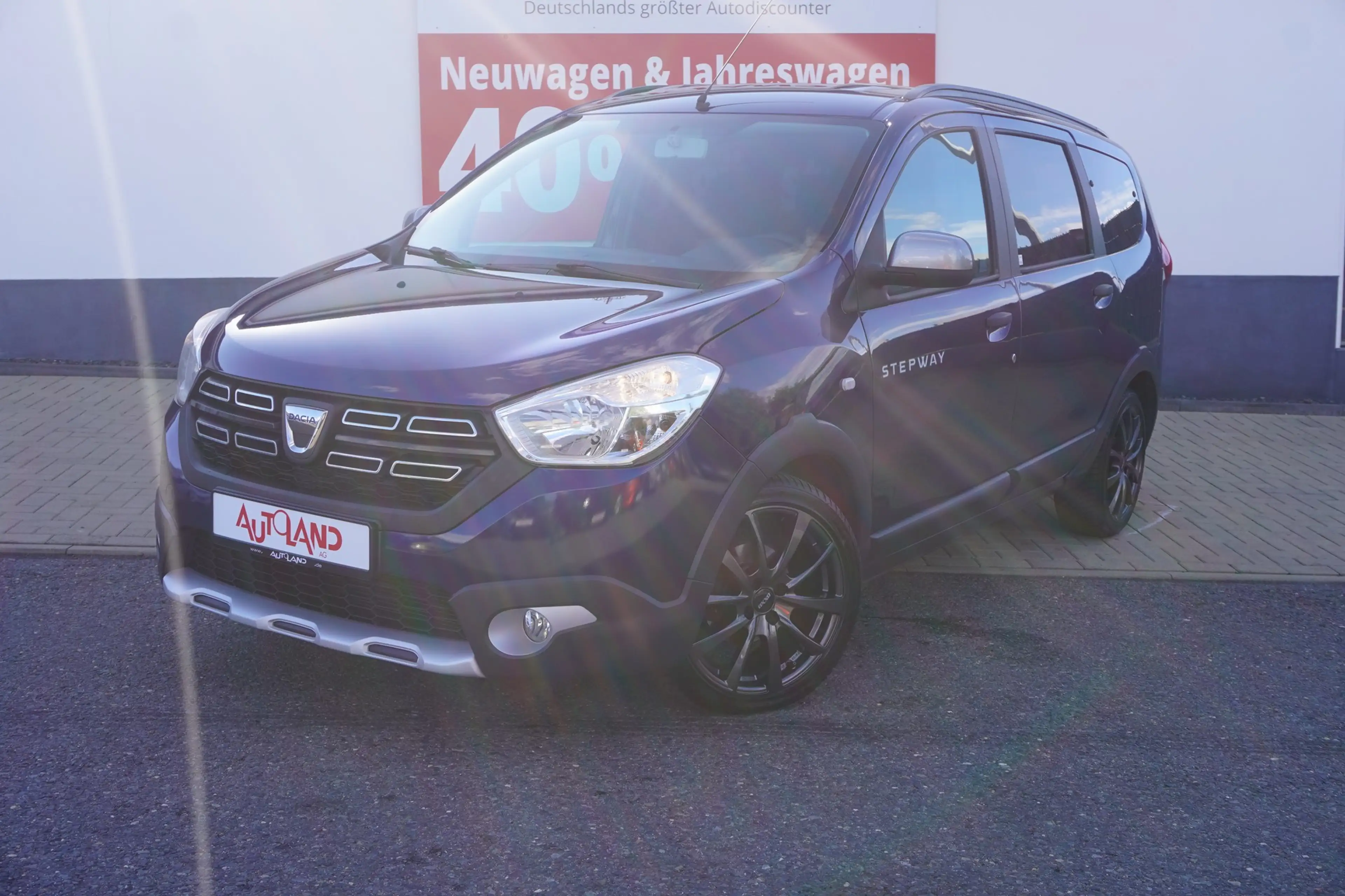 Dacia Lodgy 1.6 SCe Stepway Klima Navi Kamera 7-Sitzer — photo 2