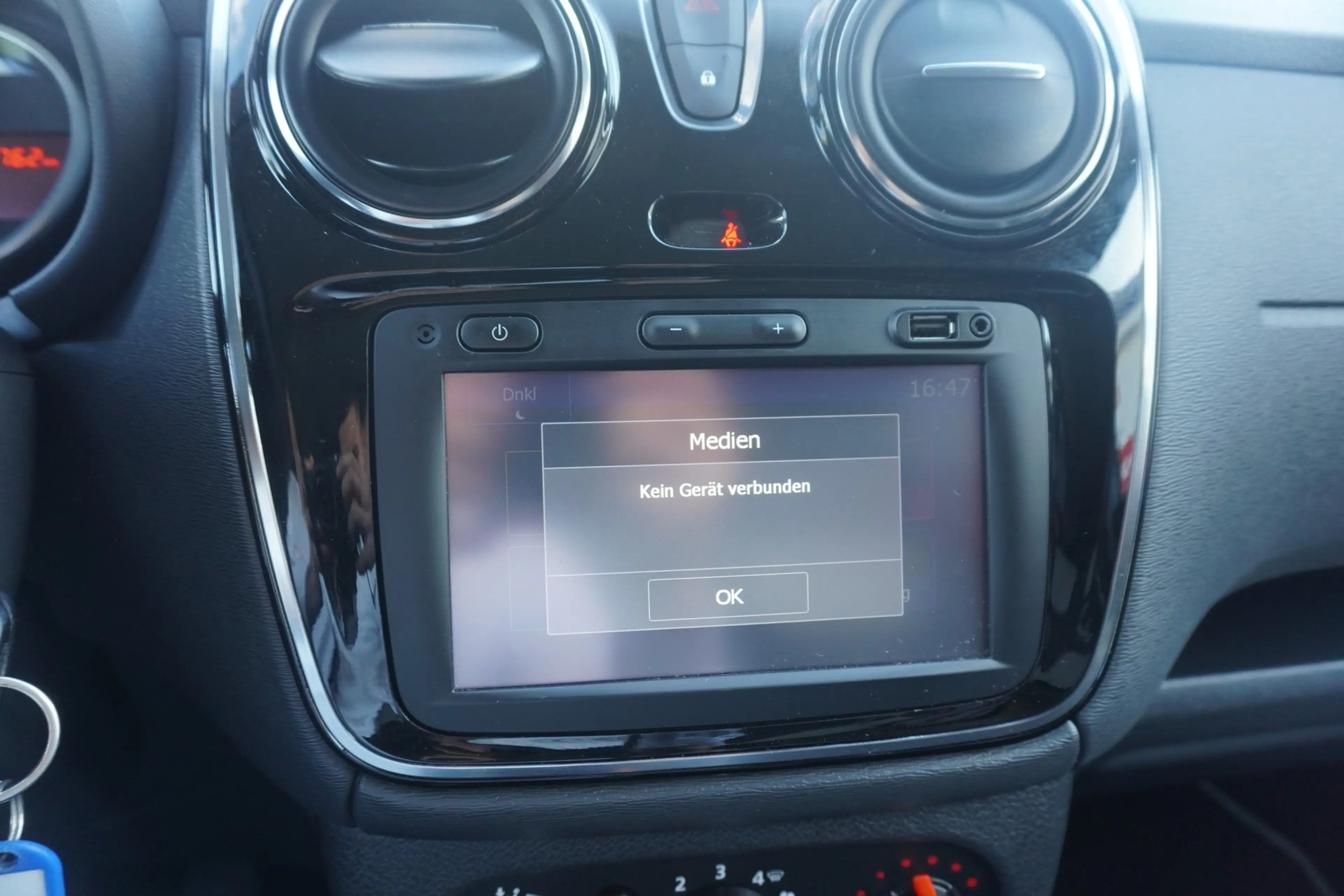 Dacia Lodgy 1.6 SCe Stepway Klima Navi Kamera 7-Sitzer — photo 15